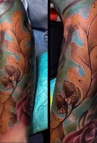 кветкавая рука ілюстратара каляровага малюнка татуіроўкі