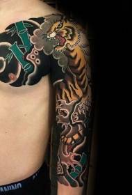 half-new Japanese-style color tiger tattoo pattern
