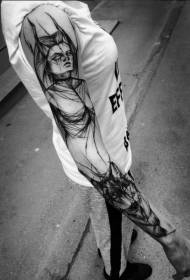 mulher de diabo estilo braço preto esboço com padrão de tatuagem de lobo