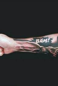 braț design interesant alb-negru Bruce Lee scrisoare portret model de tatuaj