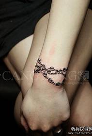girls wrist beautiful and beautiful bracelet tattoo pattern
