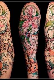 színes virág, ágynemű és hal tetoválás mintával