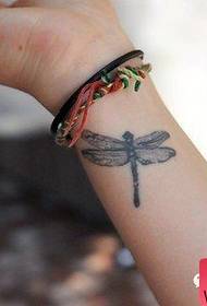 татуювання рекомендують татуювання на зап'ясті 97361 - популярний жіночий кольоровий візерунок татуювання лотоса