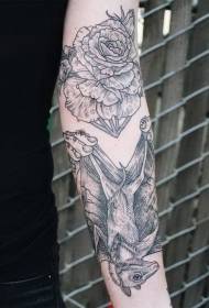 stil gdhendjeje në stilin e shkopit të zi dhe modelit të tatuazheve të luleve