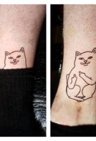 मिनीलिस्ट लाइन टॅटू नर काळ्या मांजरीच्या टॅटू चित्रावर विचित्र