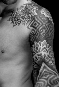 ramię piękne Czarne różne kwiatowe ozdobne wzory tatuaży