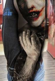 Боја рака боја чудовиштето вампир тетоважа модел