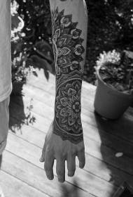 rameno osobnosť čierna Brahma Tattoo Pattern