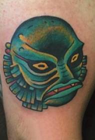 Tankoya mêrê ya tattooê ya rengîn li ser Monster Monster Tattoo Picture
