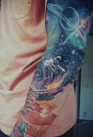 Patrón de tatuaje espacial pintado ao estilo do brazo de flores futuras