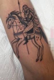 Ramię ucznia na czarnym abstrakcyjnym obrazie konia i postaci portret tatuaż obraz