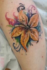 Lengan siswi dicat pola tato bunga cat air kreatif