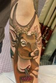 Девојка рака насликана на градиент едноставна линија мало животно слично тетоважа слика