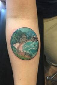 پہاڑوں کی زمین کی تزئین کی ٹیٹو پیٹرن پر بازو پہا land زمین کی تزئین کی ٹیٹو گرل بازو