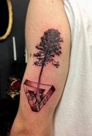 Arm tattoo materiaal, mannelijke boom, grote boom en driehoek tattoo foto