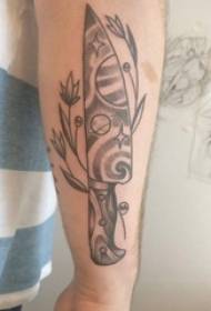 European and American dagger tattoo, male arm, plant and dagger tattoo picture