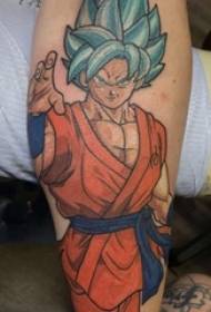 Estudante masculino de debuxos animados con tatuaxe pintada no brazo