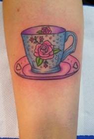 Girl's arm painted on gradient geometric simple line plant flower type cup tattoo picture