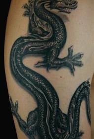 Patrón de tatuaxe de dragón negro de brazo