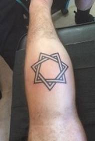 Geometrisk element tatovering mand kalv på sort geometrisk tatovering billede