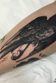 zanak'omby any Eoropa sy ny modely tattoo Raven mainty