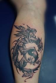 buzağı ejderha ruhu ve yin ve yang dedikodu dövme deseni