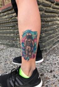 теле симетрична тетоважа девојче теле на обоена астронаутска тетоважа слика