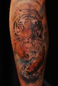 Leg color realistic tiger tattoo pattern