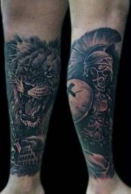 Pierna marrón divertido guerrero con imagen de tatuaje de león