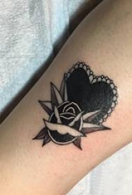 European and American calf tattoo girls calf on the heart and Rose tattoo picture
