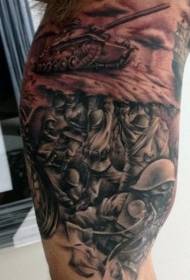 Impresivna vojna tetovaža u boji na nozi
