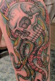 skullTattoo девојка Shank клеча слика на тетоважа