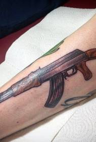 Noga AK puška u boji tetovaža uzorak