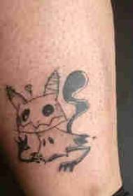 Tetovaža crtanog muškog teleta na crnoj slici tetovaže Pikachu