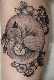 Calf black sweet fox and little mouse tattoo pattern