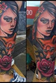 Shanko portreto stiliaus spalvos moteris su lapės gėlių tatuiruotės modeliu