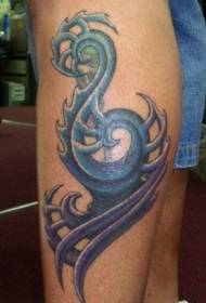 Padrão de tatuagem pintado em espiral de bezerro
