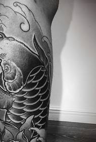 Tradiční černé a bílé chobotnice taška tele tetování vzor