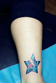 Fényes ötágú csillag tetoválás képe