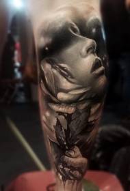 Modello del tatuaggio del ritratto femminile della mano della rosa di colore del vitello