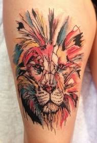 Lårmalet tatoveringsmønster for løvehoved
