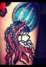 Teleća prekrasna obojena velika meduza tetovaža uzorak