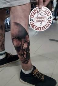 Kalf swarte griis styl skull tattoo patroan