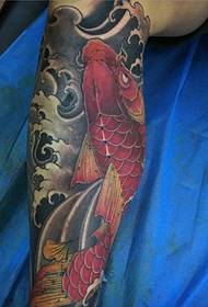 The calf red carp tattoo tattoo is very active