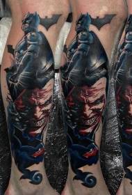 Zilarraren ilustrazio estiloa Batman pailazoen tatuaje eredu gaiztoarekin