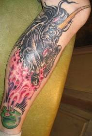 Μαύρο κακό μονόκερο και πράσινο μοτίβο τατουάζ κρανίο