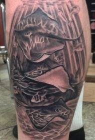 Bezerro preto cinza vários padrões de tatuagem de peixe bonito