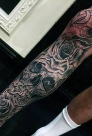 Teleća crna lubanja s uzorkom tetovaže pauka od ruža