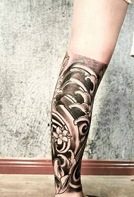 tatuazh tatuazhesh me tatuazhe totem të zezë dhe të bardhë totem