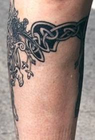 Калфийски келтски възел татуировка модел
